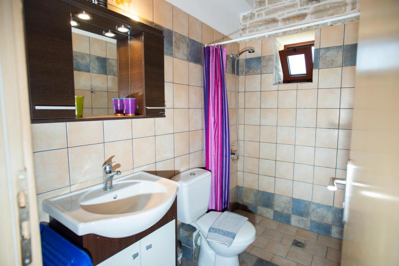 Apartments-studios,sigelakis With Very View